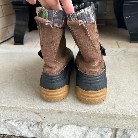 Ozark Trail Boys Camo and Brown Fully Lined Winter Boots Youth 3 - Picture 5 of 10